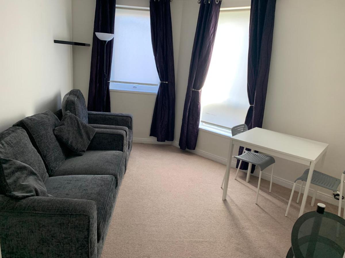 1 Bedroom Central Flat With Parking Space 에든버러 외부 사진